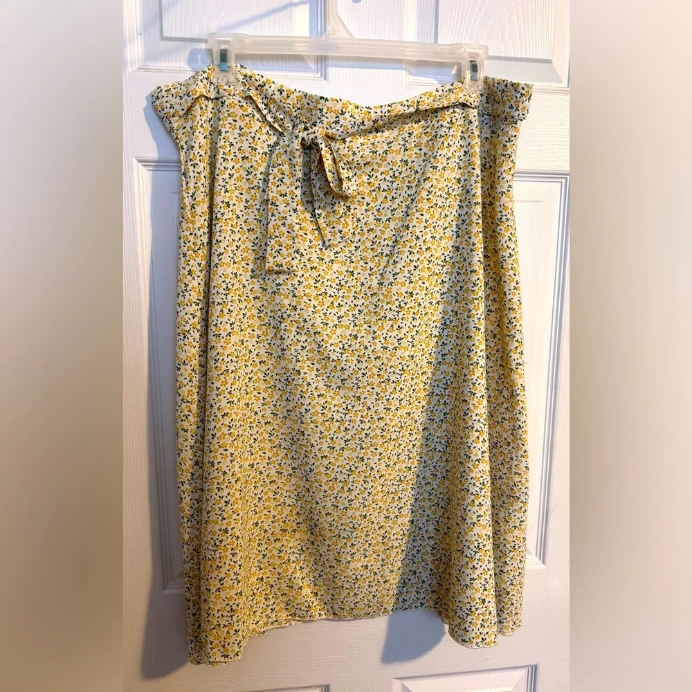 Yellow & Green Ditsy Floral Skirt 4X/US 22 Breezy Flowy w/Tie Belt SHEIN